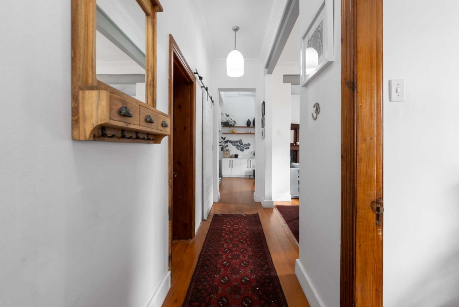 To Let 2 Bedroom Property for Rent in Green Point Western Cape